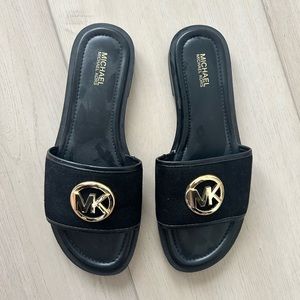 Lightly used Michael Kors women’s shoes sz 7